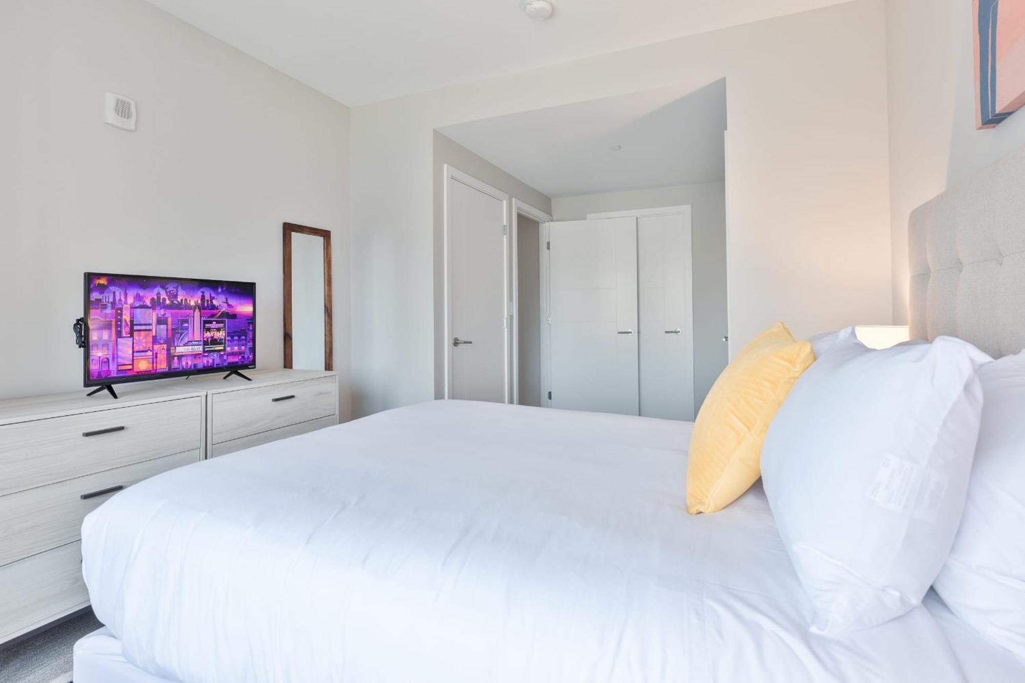 Luxury In Heart Of Seaport Boston