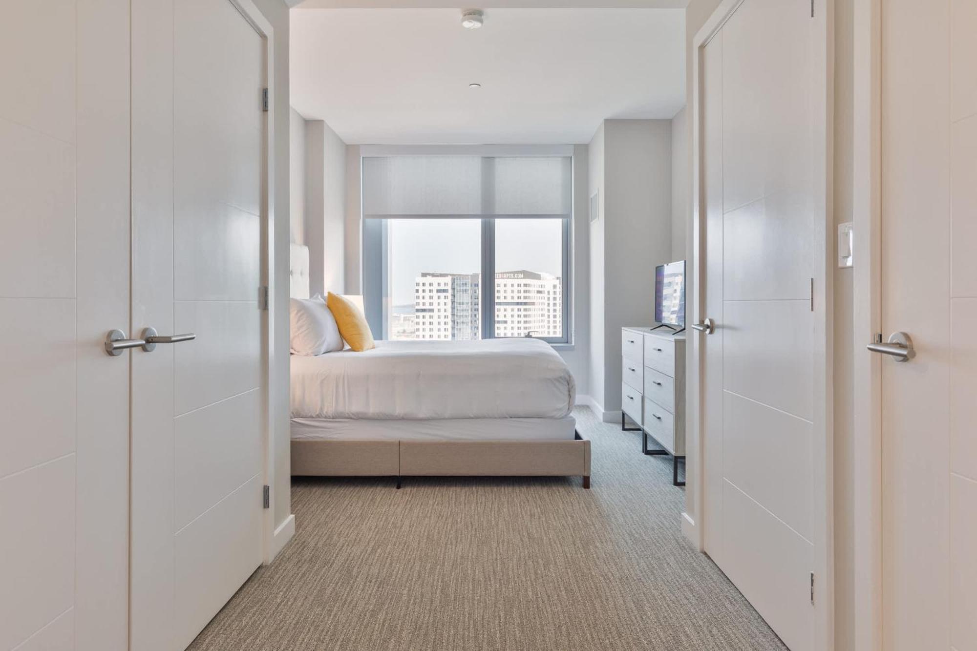 Luxury In Heart Of Seaport * Boston